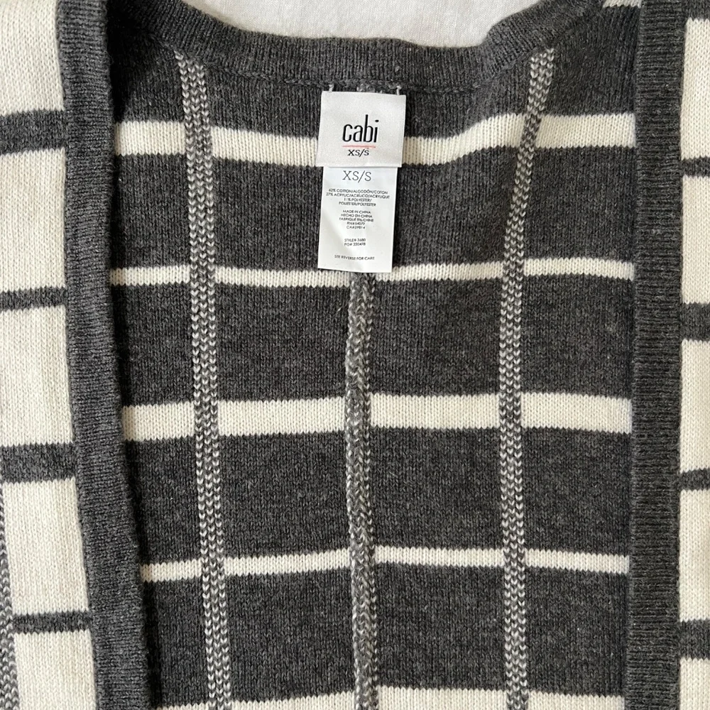 CAbi cream/grey plaid sweater‎ cardigan poncho XS/S